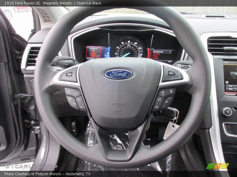Magnetic Metallic / Charcoal Black 2016 Ford Fusion SE