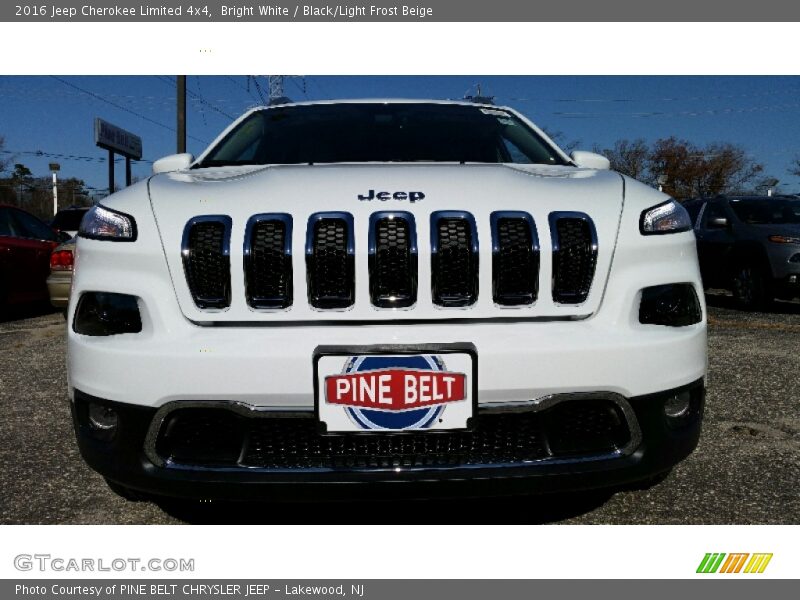 Bright White / Black/Light Frost Beige 2016 Jeep Cherokee Limited 4x4