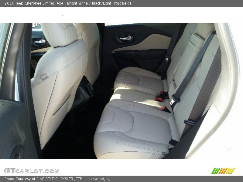 Bright White / Black/Light Frost Beige 2016 Jeep Cherokee Limited 4x4