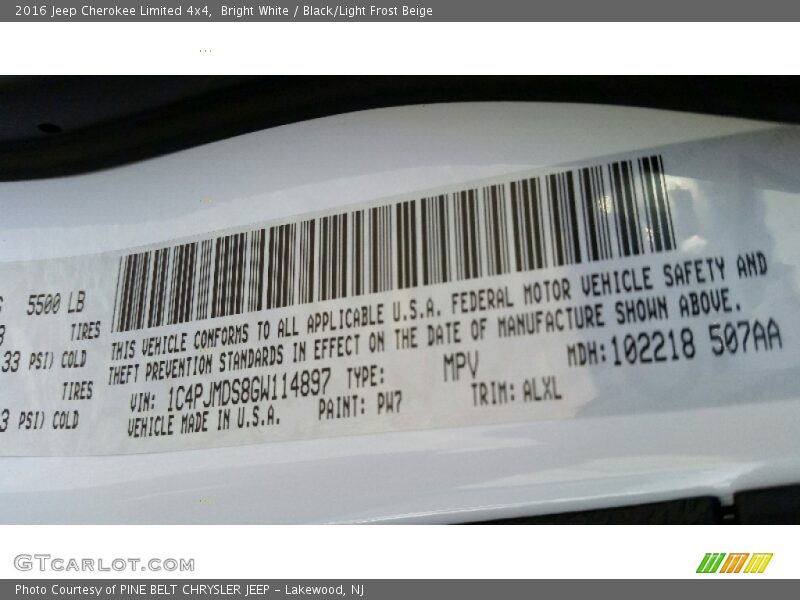 Bright White / Black/Light Frost Beige 2016 Jeep Cherokee Limited 4x4