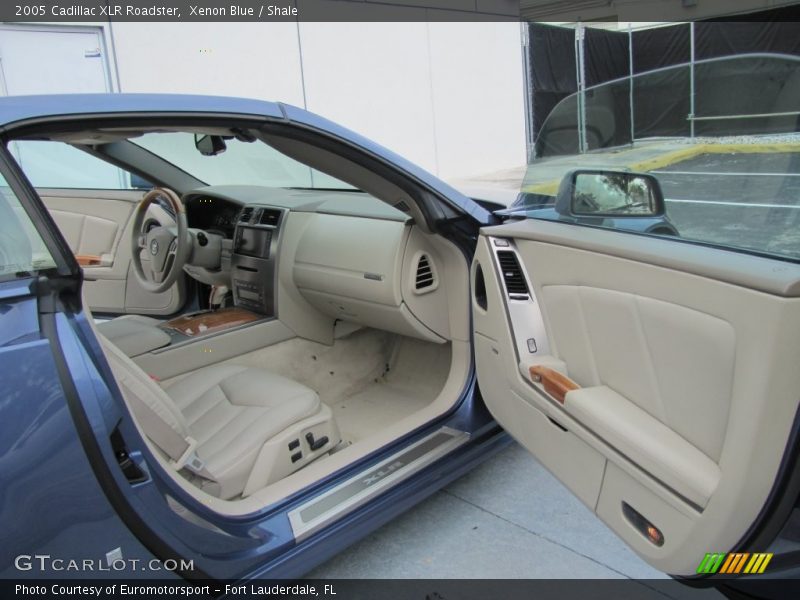 Xenon Blue / Shale 2005 Cadillac XLR Roadster