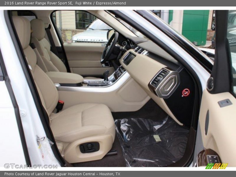 Fuji White / Espresso/Almond 2016 Land Rover Range Rover Sport SE