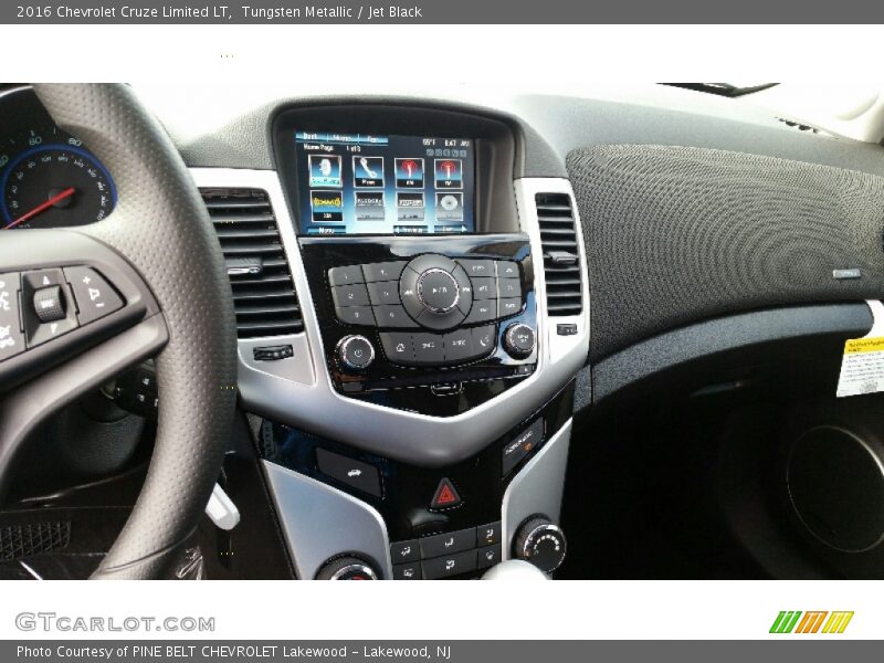 Tungsten Metallic / Jet Black 2016 Chevrolet Cruze Limited LT