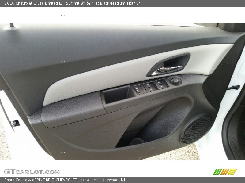 Summit White / Jet Black/Medium Titanium 2016 Chevrolet Cruze Limited LS