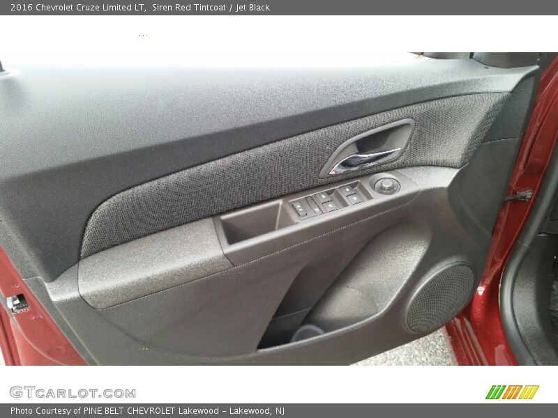 Siren Red Tintcoat / Jet Black 2016 Chevrolet Cruze Limited LT