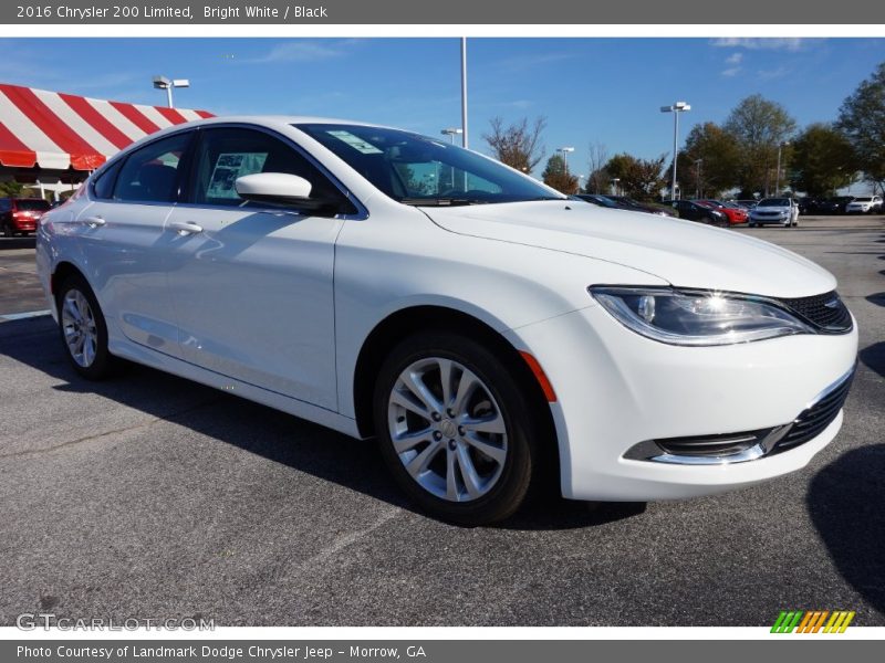 Bright White / Black 2016 Chrysler 200 Limited