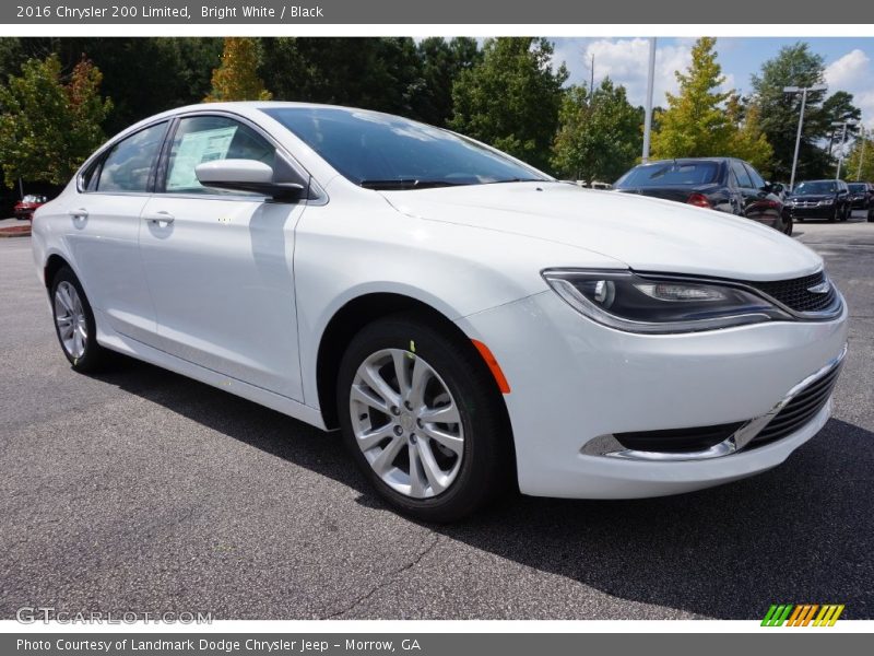 Bright White / Black 2016 Chrysler 200 Limited