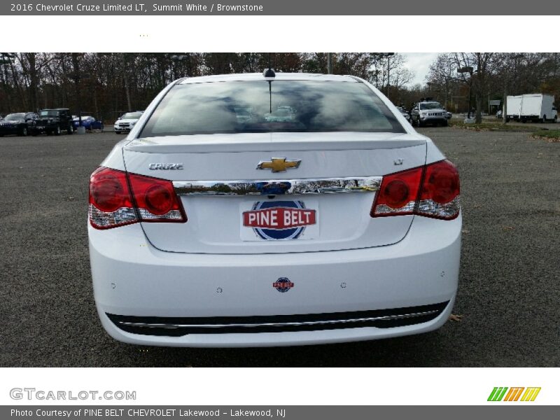 Summit White / Brownstone 2016 Chevrolet Cruze Limited LT