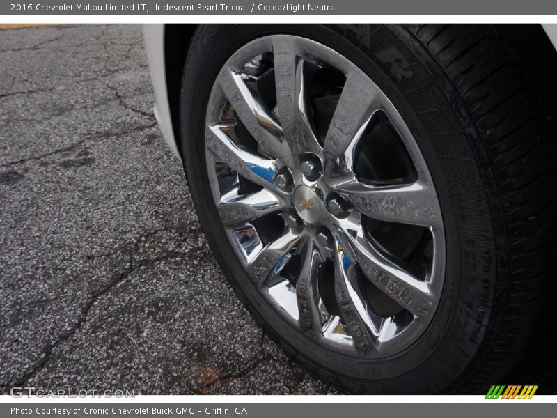 Iridescent Pearl Tricoat / Cocoa/Light Neutral 2016 Chevrolet Malibu Limited LT