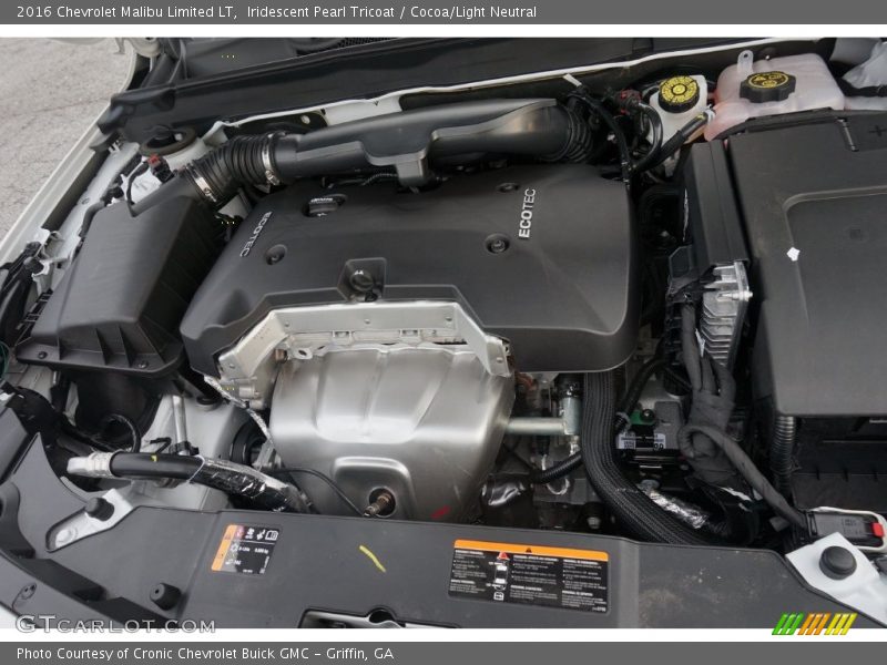 Iridescent Pearl Tricoat / Cocoa/Light Neutral 2016 Chevrolet Malibu Limited LT