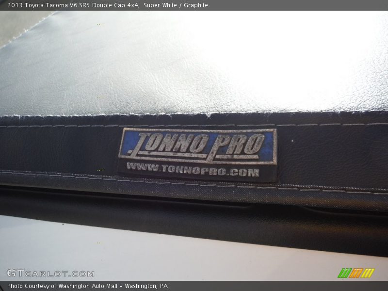 Super White / Graphite 2013 Toyota Tacoma V6 SR5 Double Cab 4x4
