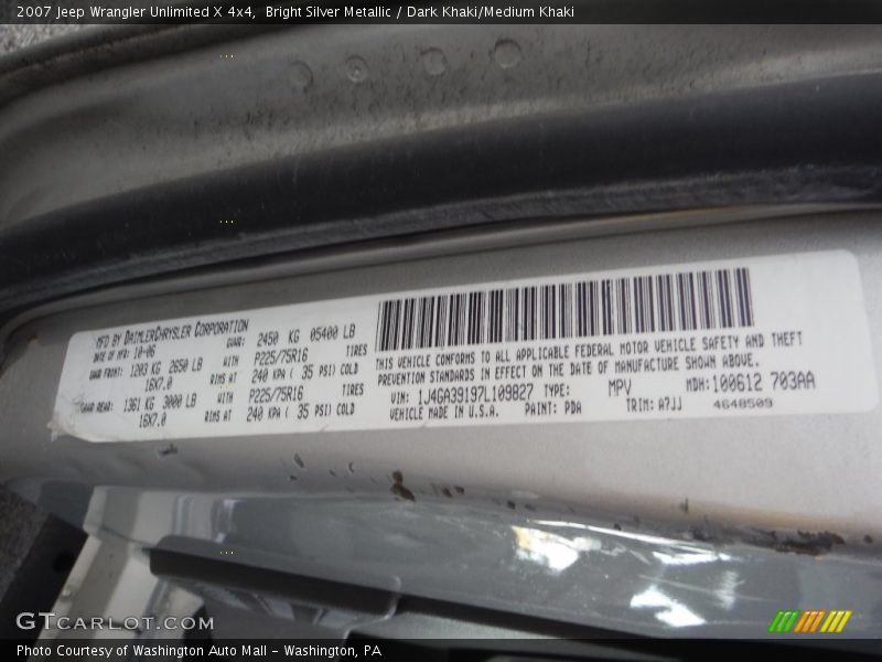Bright Silver Metallic / Dark Khaki/Medium Khaki 2007 Jeep Wrangler Unlimited X 4x4