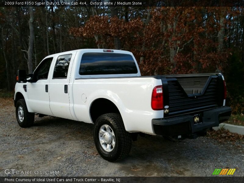Oxford White / Medium Stone 2009 Ford F350 Super Duty XL Crew Cab 4x4