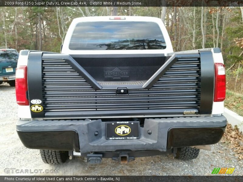 Oxford White / Medium Stone 2009 Ford F350 Super Duty XL Crew Cab 4x4
