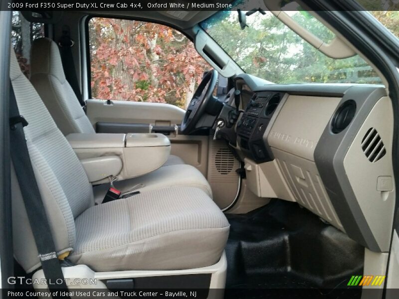 Oxford White / Medium Stone 2009 Ford F350 Super Duty XL Crew Cab 4x4