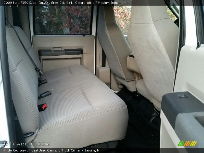 Oxford White / Medium Stone 2009 Ford F350 Super Duty XL Crew Cab 4x4