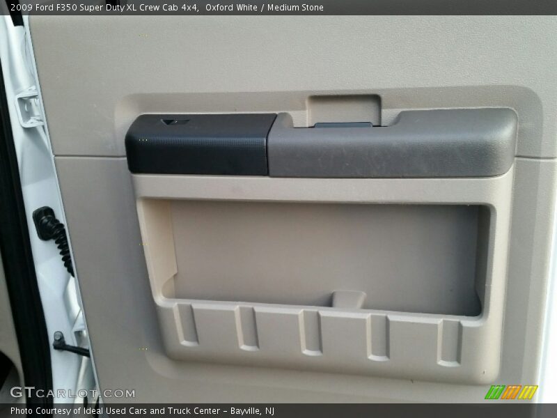 Oxford White / Medium Stone 2009 Ford F350 Super Duty XL Crew Cab 4x4