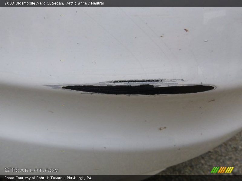 Arctic White / Neutral 2003 Oldsmobile Alero GL Sedan