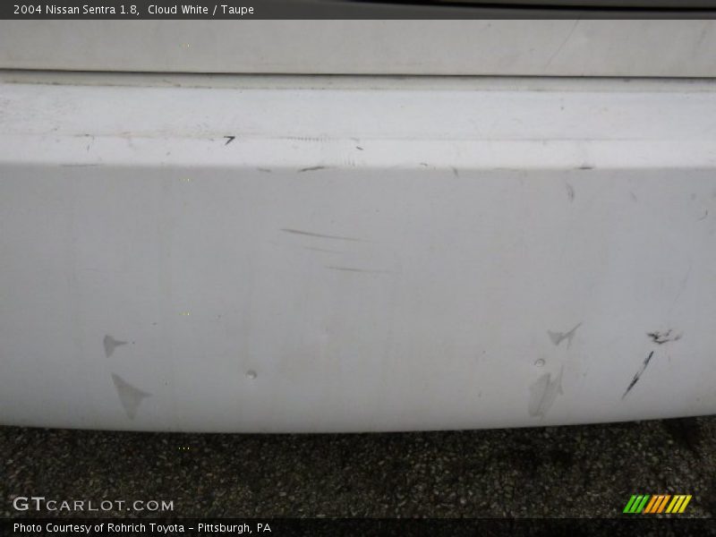 Cloud White / Taupe 2004 Nissan Sentra 1.8