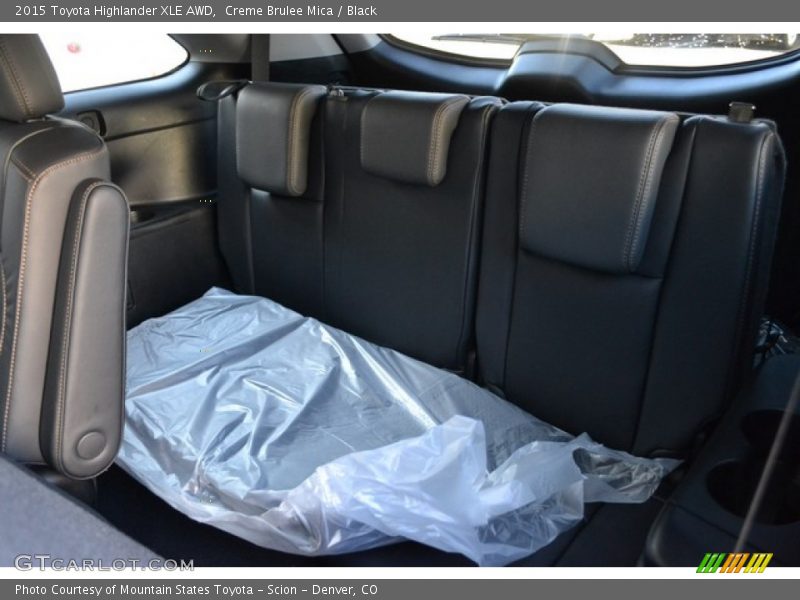 Creme Brulee Mica / Black 2015 Toyota Highlander XLE AWD