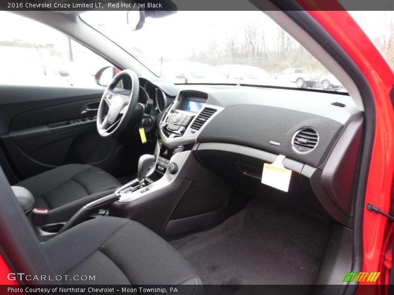Red Hot / Jet Black 2016 Chevrolet Cruze Limited LT