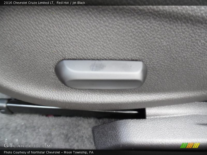 Red Hot / Jet Black 2016 Chevrolet Cruze Limited LT