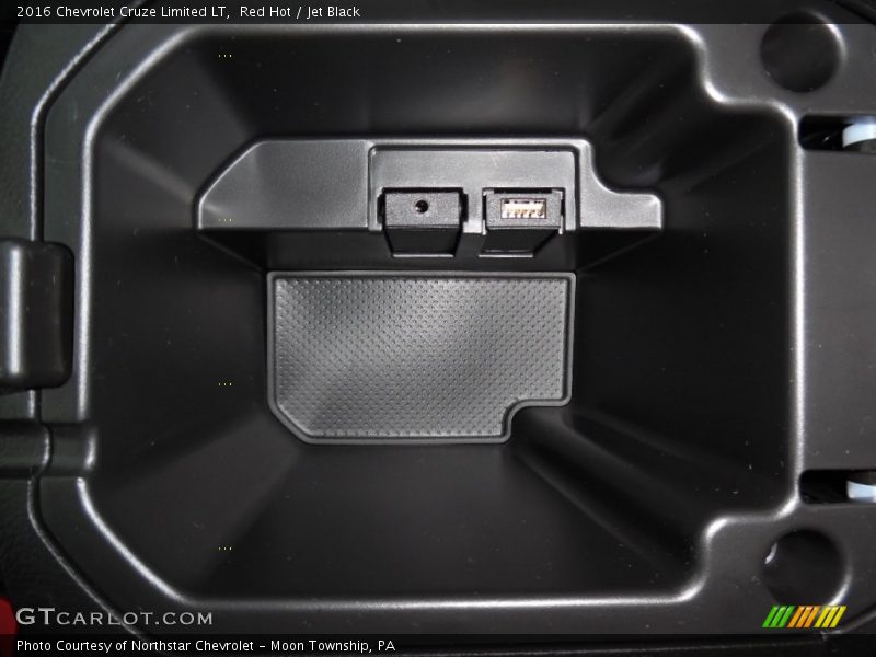 Red Hot / Jet Black 2016 Chevrolet Cruze Limited LT