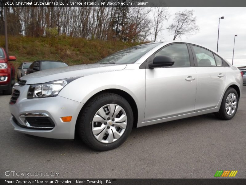 Silver Ice Metallic / Jet Black/Medium Titanium 2016 Chevrolet Cruze Limited LS