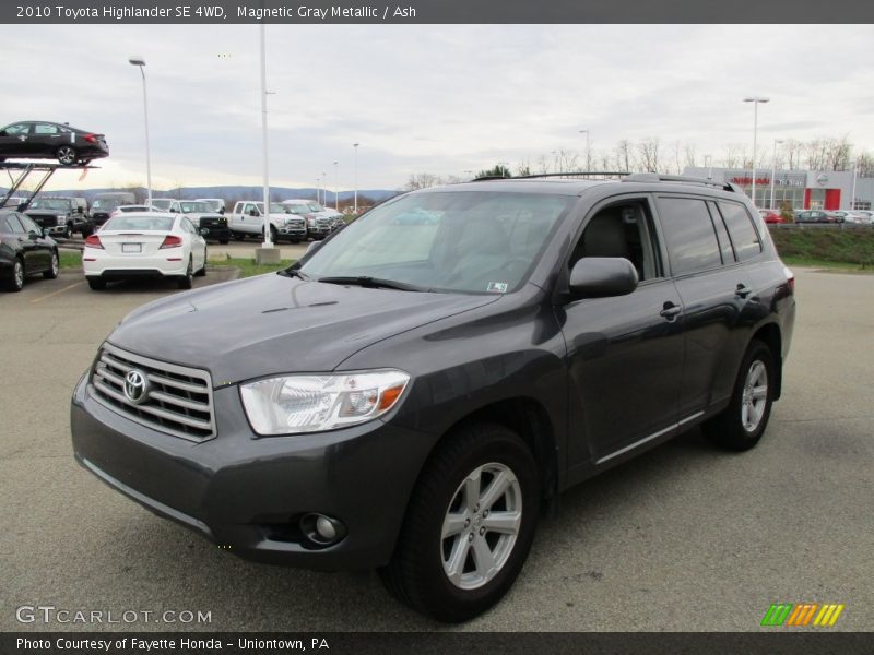 Magnetic Gray Metallic / Ash 2010 Toyota Highlander SE 4WD