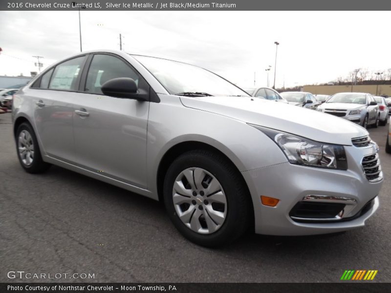Silver Ice Metallic / Jet Black/Medium Titanium 2016 Chevrolet Cruze Limited LS