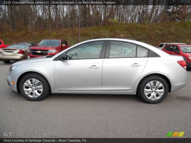 Silver Ice Metallic / Jet Black/Medium Titanium 2016 Chevrolet Cruze Limited LS