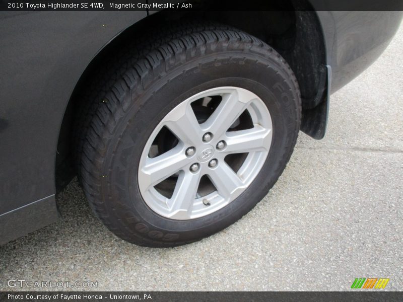 Magnetic Gray Metallic / Ash 2010 Toyota Highlander SE 4WD