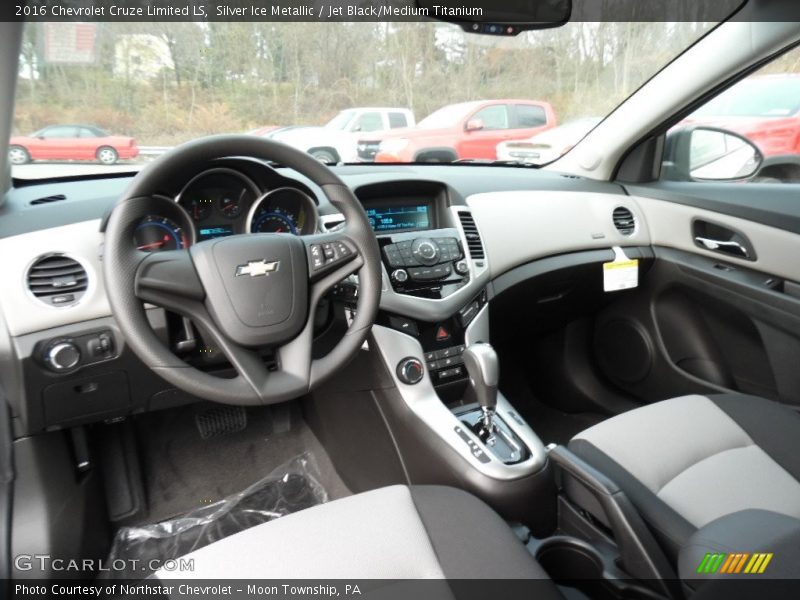 Silver Ice Metallic / Jet Black/Medium Titanium 2016 Chevrolet Cruze Limited LS