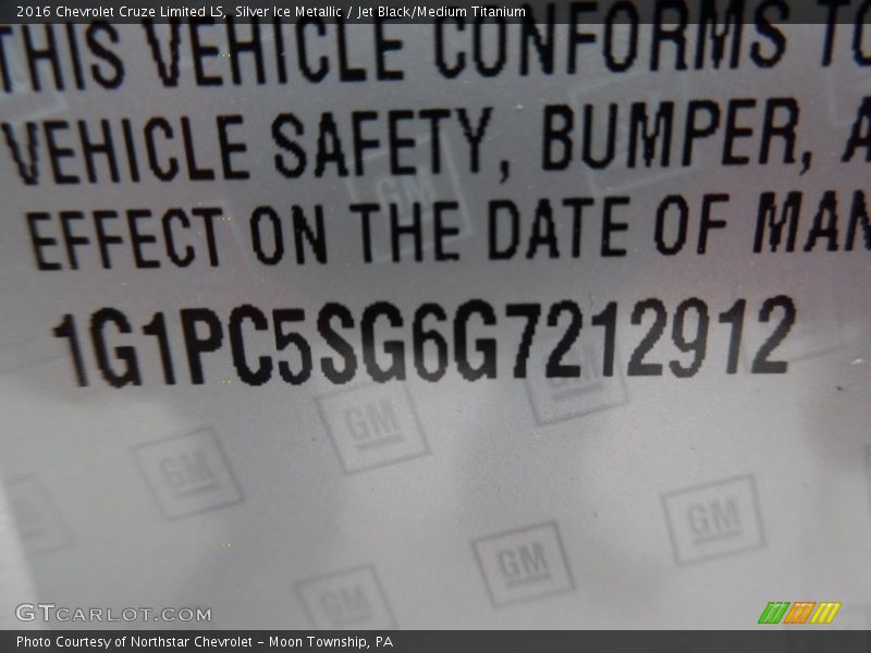 Silver Ice Metallic / Jet Black/Medium Titanium 2016 Chevrolet Cruze Limited LS