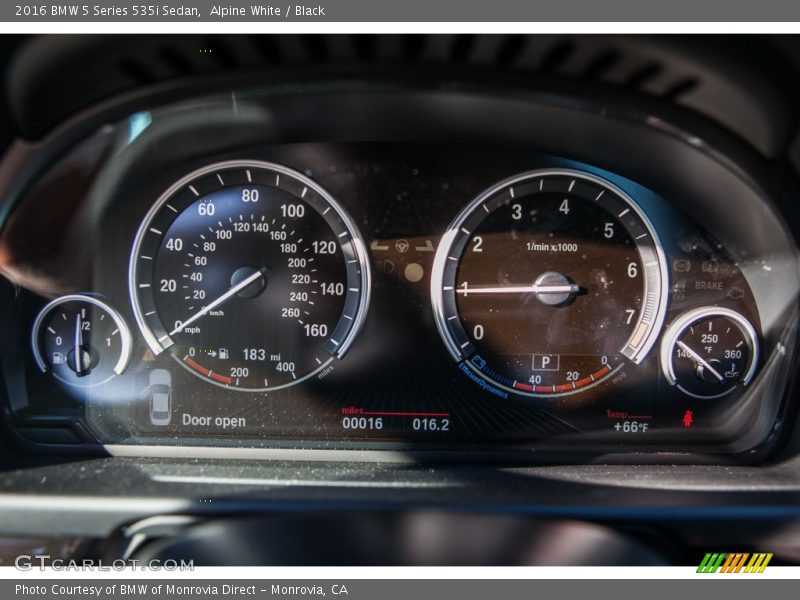 Alpine White / Black 2016 BMW 5 Series 535i Sedan