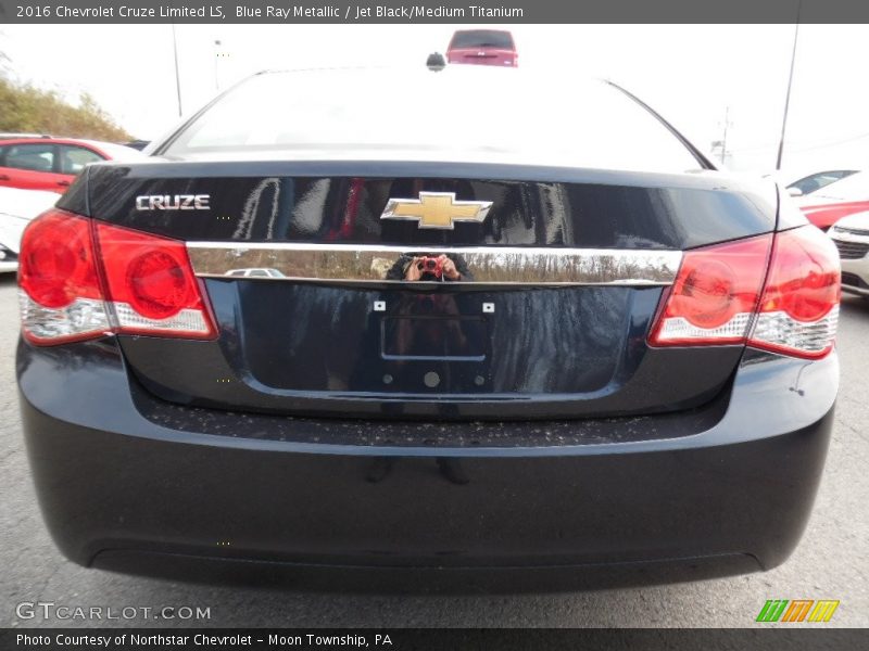 Blue Ray Metallic / Jet Black/Medium Titanium 2016 Chevrolet Cruze Limited LS
