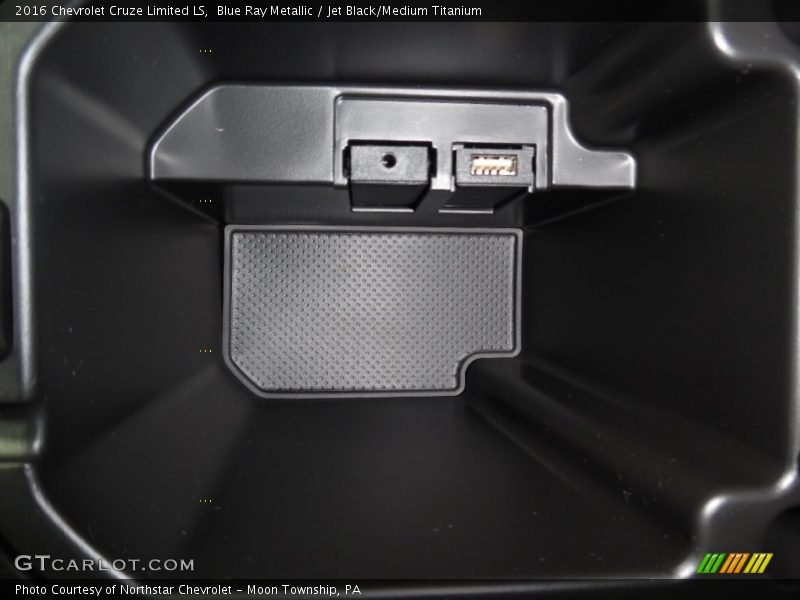 Blue Ray Metallic / Jet Black/Medium Titanium 2016 Chevrolet Cruze Limited LS