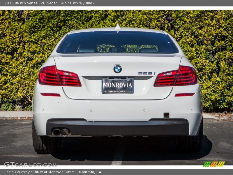 Alpine White / Black 2016 BMW 5 Series 528i Sedan