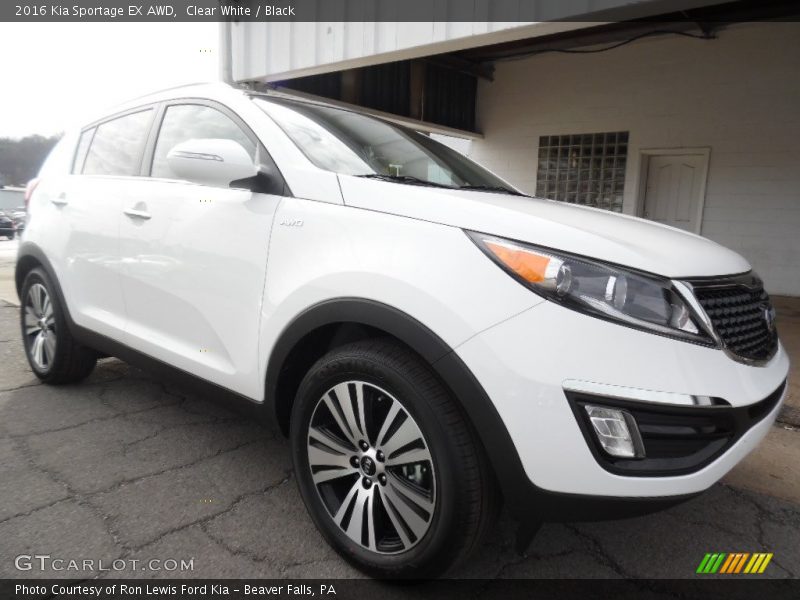 Front 3/4 View of 2016 Sportage EX AWD