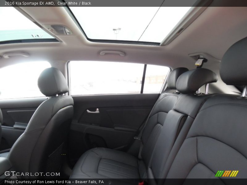 Clear White / Black 2016 Kia Sportage EX AWD