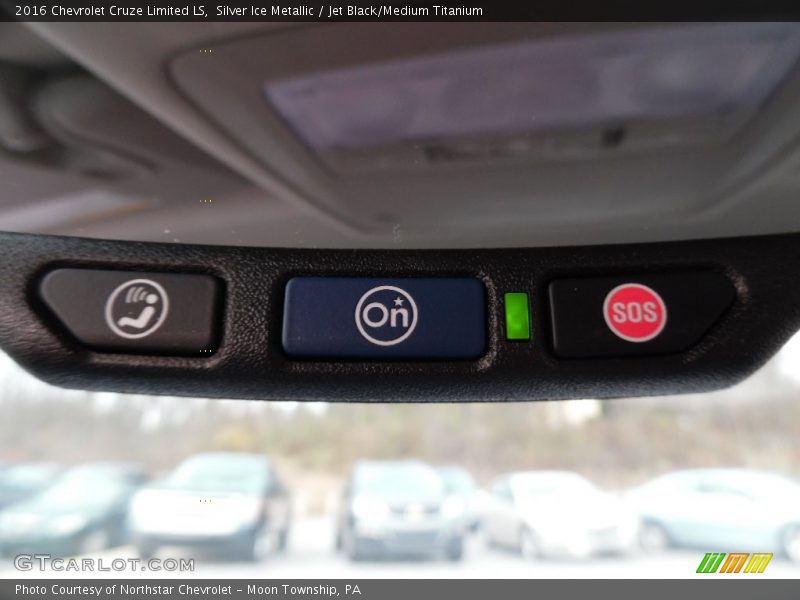 Silver Ice Metallic / Jet Black/Medium Titanium 2016 Chevrolet Cruze Limited LS