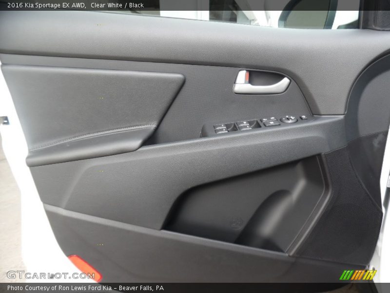 Clear White / Black 2016 Kia Sportage EX AWD