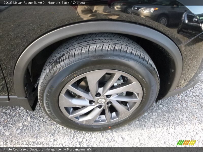 Magnetic Black / Charcoal 2016 Nissan Rogue SL AWD
