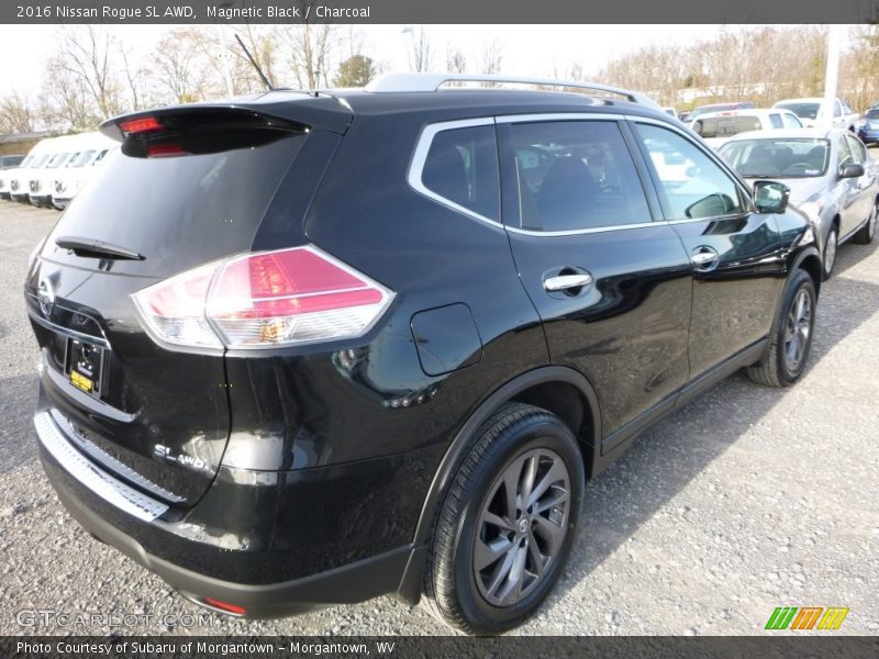 Magnetic Black / Charcoal 2016 Nissan Rogue SL AWD