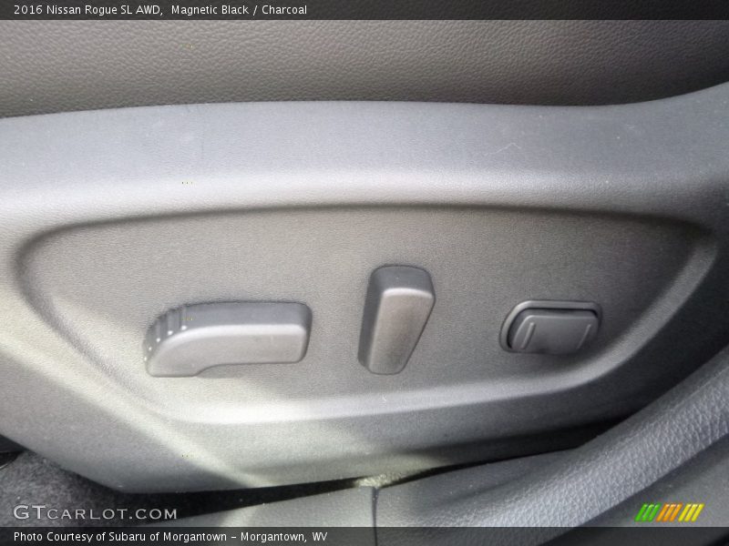 Magnetic Black / Charcoal 2016 Nissan Rogue SL AWD