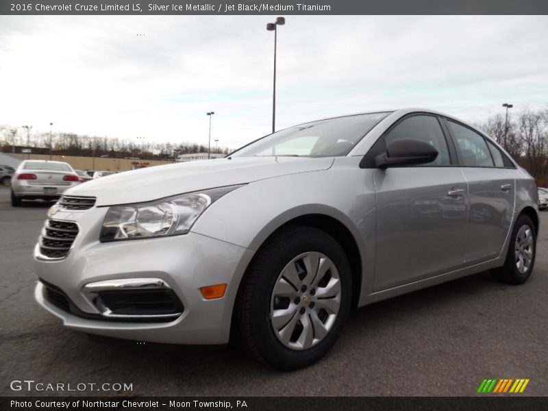 Silver Ice Metallic / Jet Black/Medium Titanium 2016 Chevrolet Cruze Limited LS