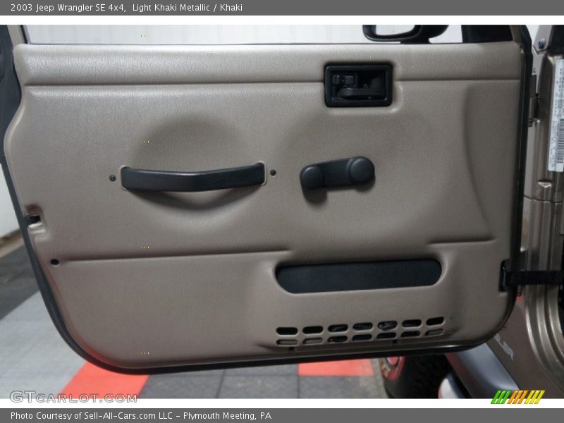 Door Panel of 2003 Wrangler SE 4x4