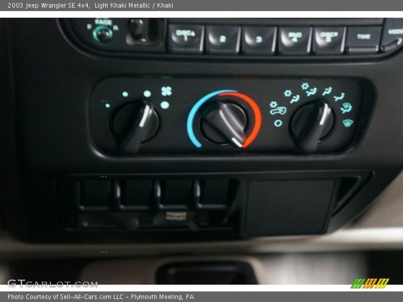 Controls of 2003 Wrangler SE 4x4