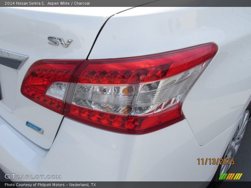 Aspen White / Charcoal 2014 Nissan Sentra S