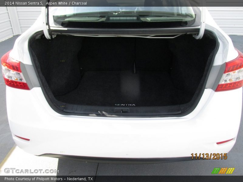 Aspen White / Charcoal 2014 Nissan Sentra S